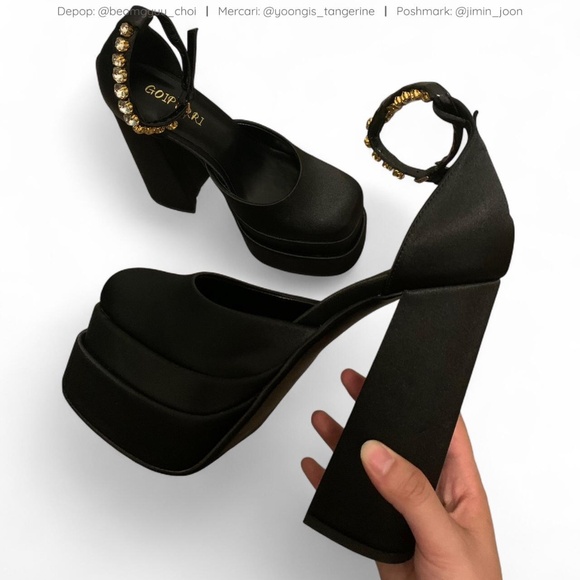 Black stacked platform pumps <3 - Picture 2 of 5